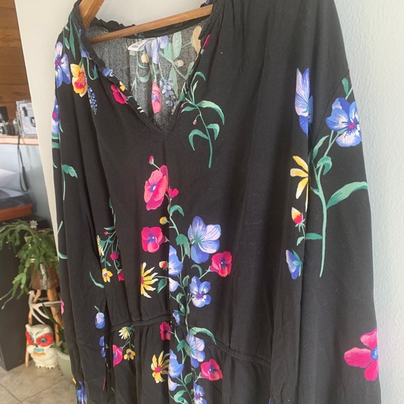 Old Navy Dresses & Skirts - Old Navy Black Floral Dress XXL